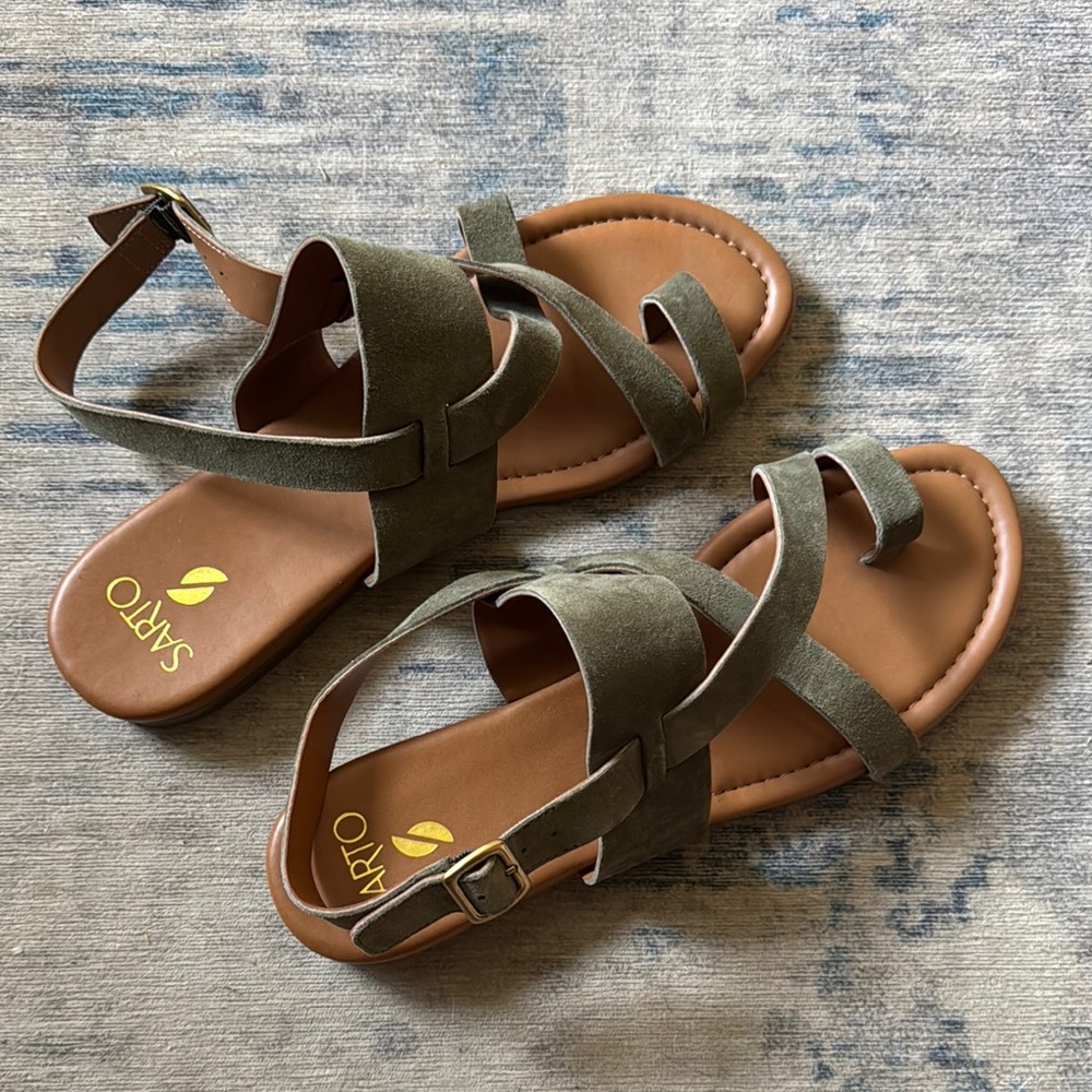 Franco Sarto Green Sandals Versatile Suede Design